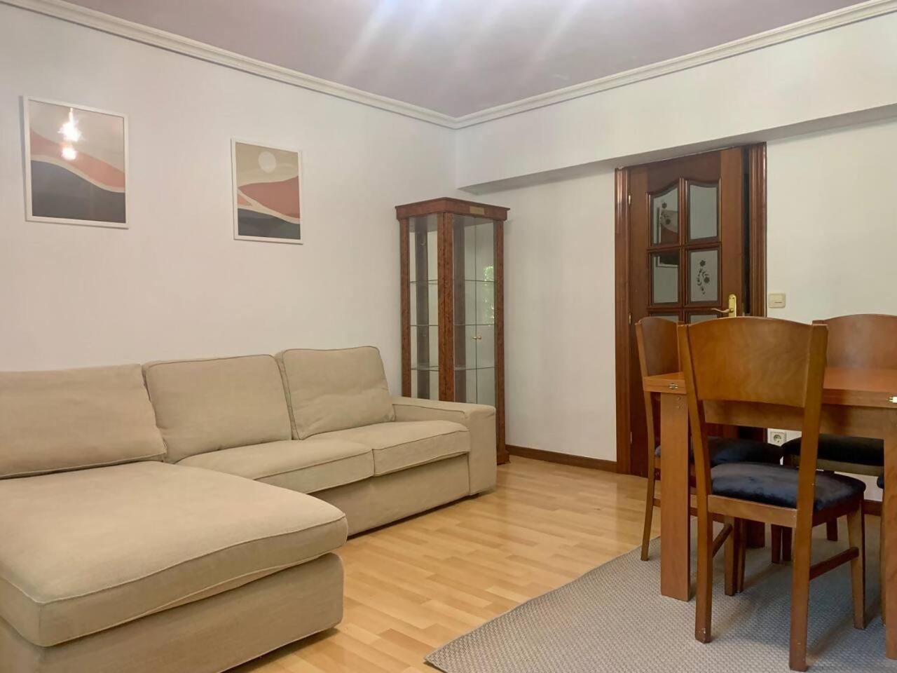 Apartamento Centrico Y Comodo Vitoria-Gasteiz Kültér fotó
